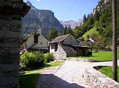 VAL VERZASCA (Canton Ticino - Svizzera) -agosto 2009 - FOTOGALLERY